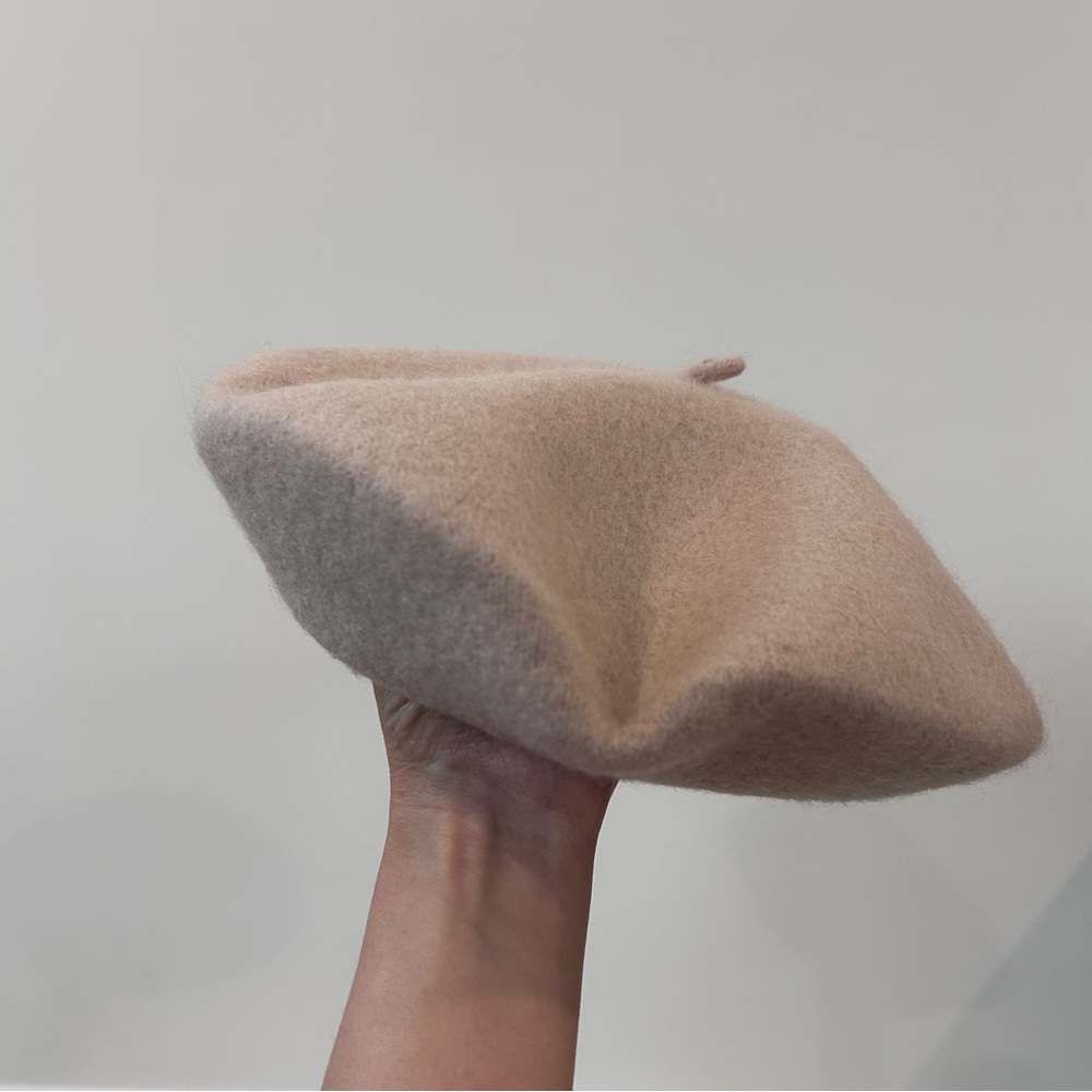 Vintage Classic Women's Beige 100% Wool Beret